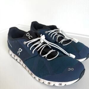 ON Cloud Running Shoes Navy White Men's Size 10 Lightweight Athletic Sneakers